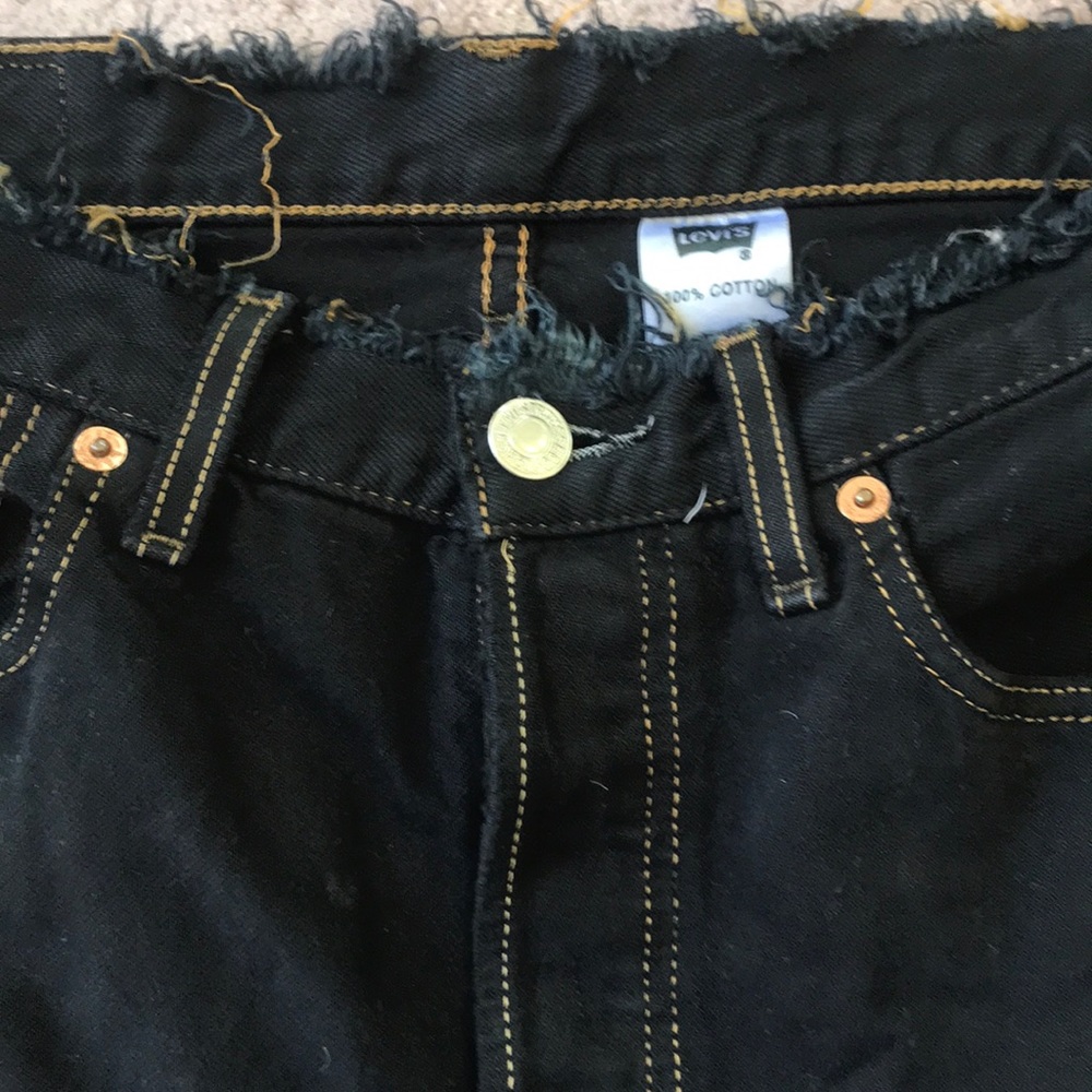 Vintage Levi’s Short - Picture 2 of 3